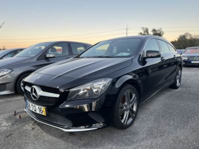 Carro usado Mercedes-Benz Classe CLA d Urban Diesel