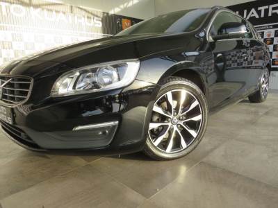 Carro usado Volvo V60 2.0 D2 Momentum Geartronic Diesel