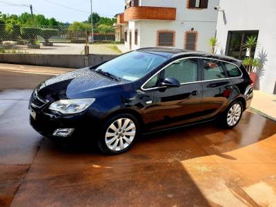 Carro usado Opel Astra Sports Tourer Station Wagon Diesel