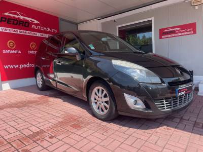 Carro usado Renault Grand Scénic 1.5 dCi Luxe 7L Diesel
