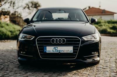 Carro usado Audi A3 Sportback 1.6 TDI Attraction Diesel