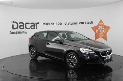 Carro usado Volvo V40 2.0 D2 MOMENTUM GEARTRONIC Diesel