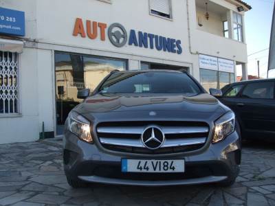 Carro usado Mercedes-Benz Classe GLA GLA 180 CDi AMG Line Aut. Diesel