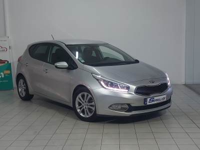 Carro usado Kia Ceed 1.6 CRDi More Edition Diesel