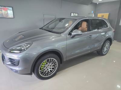 Carro usado Porsche Cayenne S E-Hybrid Híbrido (Gasolina)