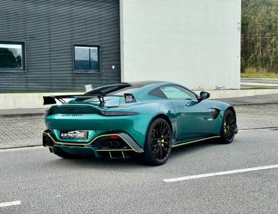 Carro usado Aston Martin Vantage Coupe V8 F1 Edition Gasolina