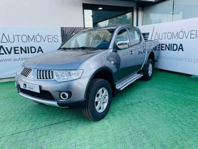 Comercial usado Mitsubishi  2.5DID INVICTE Diesel