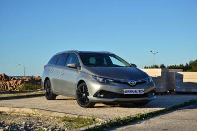 Carro usado Toyota Auris Touring Sports 1.4 D-4D Active Diesel