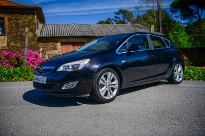 Carro usado Opel Astra 1.7 CDTi Cosmo Diesel