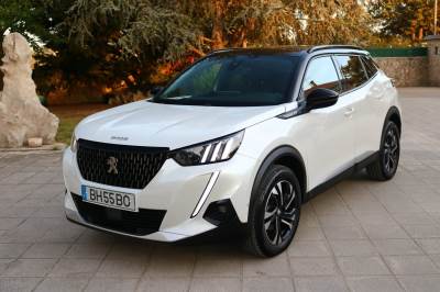 Carro usado Peugeot 2008 1.2 PureTech GT Line EAT8 Gasolina