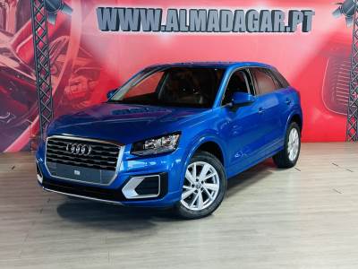 Carro usado Audi Q2 30 TFSI Sport Gasolina