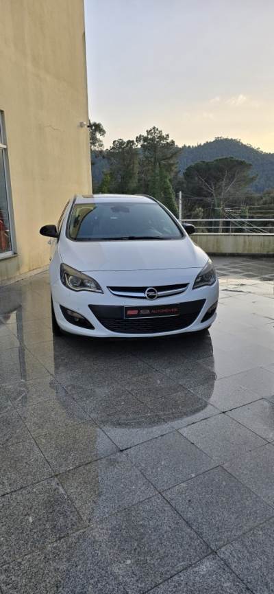 Carro usado Opel Astra Sports Tourer 1.6 CDTI Ecotec Innovation S/S Diesel