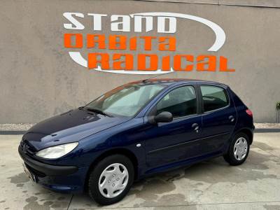 Carro usado Peugeot 206 1.1 Color Line Gasolina