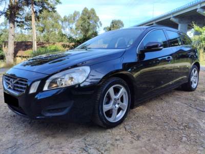 Carro usado Volvo V60 2.0 D3 Momentum Start/Stop Diesel