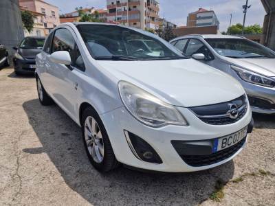 Opel Corsa 1.2 Black Edition