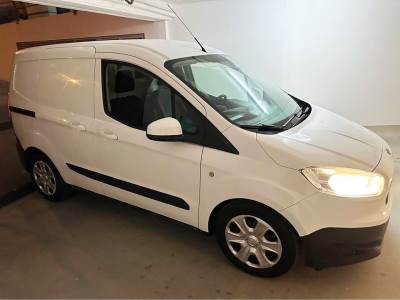 Comercial usado Ford  Transit Courier 1.5 TDCI trend Diesel