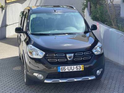 Carro usado Dacia Lodgy 1.5 dCi Stepway 7L Diesel