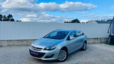 Carro usado Opel Astra Sports Tourer 1.6 CDTi Exklusiv Diesel