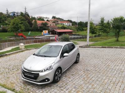 Carro usado Peugeot 208 82 VTI Style Gasolina