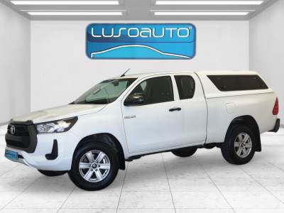 Carro usado Toyota Hilux 2.4 D-4D 2WD CD Diesel