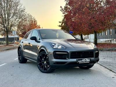 Carro usado Porsche Cayenne Coupé E-Hybrid Platinum Edition Híbrido (Gasolina)