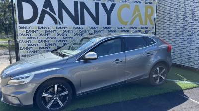 Carro usado Volvo V40 2.0 D3 R-Design Momentum Geartronic Diesel