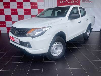 Carro usado Mitsubishi L200 2.4 DI-D CD Invite 4WD Diesel