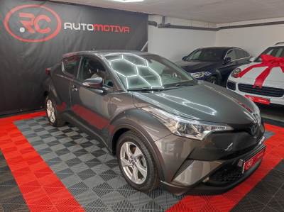 Carro usado Toyota C-HR 1.8 Hybrid Comfort Híbrido (Gasolina)