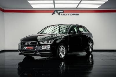 Carro usado Audi A3 Sportback 1.6 TDI Attraction Diesel