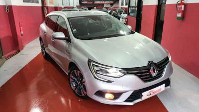 Carro usado Renault Mégane Sport Tourer 1.5 Blue dCi Intens EDC Diesel