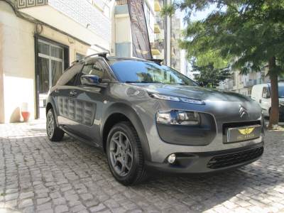 Carro usado Citroën C4 Cactus 1.2 PureTech Shine Gasolina