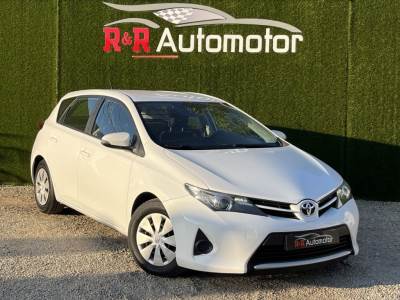 Comercial usado Toyota  Auris 1.4 D4-D Van Diesel