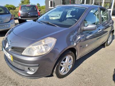 Carro usado Renault Clio 1.2 16V Confort Gasolina