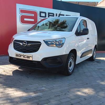 Pesado usado Opel 1.5 CDTI L1H1 ENJOY Diesel