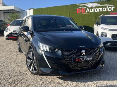 Peugeot 208 1.2 PureTech GT EAT8