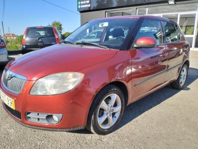 Carro usado Skoda Fabia 1.2 Elegance Gasolina