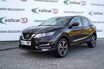 Carro usado Nissan Qashqai 1.3 DIG-T N-Connecta J18 Gasolina