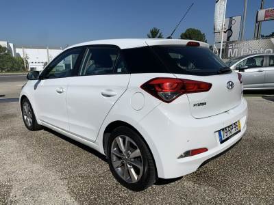 Carro usado Hyundai i20 1.1 CRDi Comfort+Pack Look+JLL16 Diesel