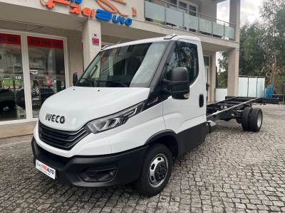 Comercial usado Iveco  3.0 50C18H 4750 Diesel