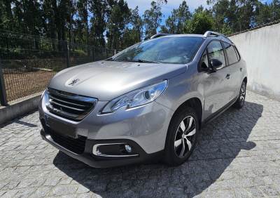 Carro usado Peugeot 2008 1.2 PureTech Allure GPL