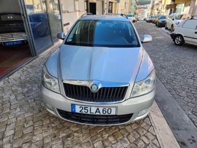 Carro usado Skoda Octavia Break 1.2 TSi Sportline Gasolina