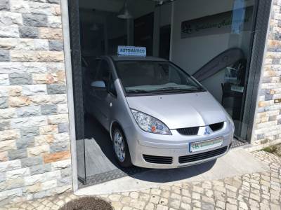 Carro usado Mitsubishi Colt 1.5 DI-D Invite Aut. Diesel