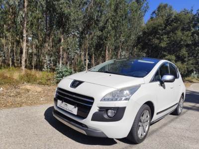 Carro usado Peugeot 3008 2.0 HDi Hybrid4 99g Híbrido (Gasóleo)