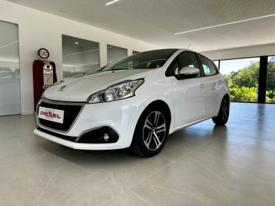 Carro usado Peugeot 208 1.6 BlueHDi Style Diesel