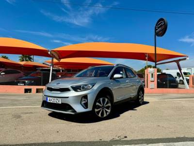 Carro usado Kia Stonic 1.2 Dynamic Gasolina