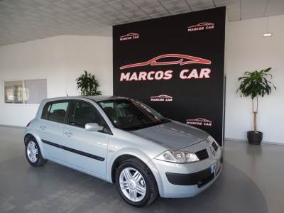 Carro usado Renault Mégane 1.4 Confort Dynamique Gasolina