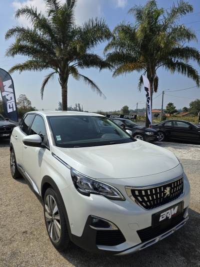 Carro usado Peugeot 3008 1.2 PureTech Allure Gasolina