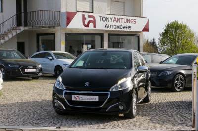 Carro usado Peugeot 208 1.6 BlueHDi Style Diesel