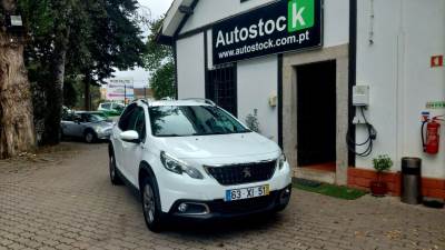 Carro usado Peugeot 2008 1.2 PureTech Signature Gasolina