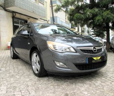 Carro usado Opel Astra Sports Tourer 1.3 CDTi Enjoy S/S Diesel